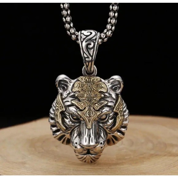 High Quality Fashion Creative Tiger Head Domineering Pendant Mature Man Personal - Picture 8 of 9